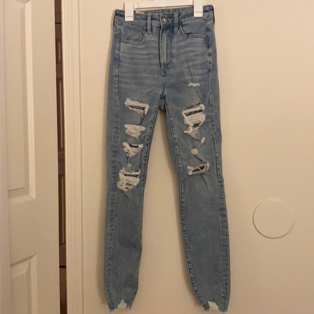 High waisted American Eagle ripped jeans